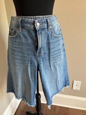 Lucky Brand Loose Bermuda Shorts Size 8/29